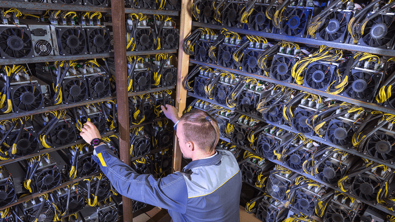 zcash price spike fuels massive mining profits and hashrate boom 768x432 1